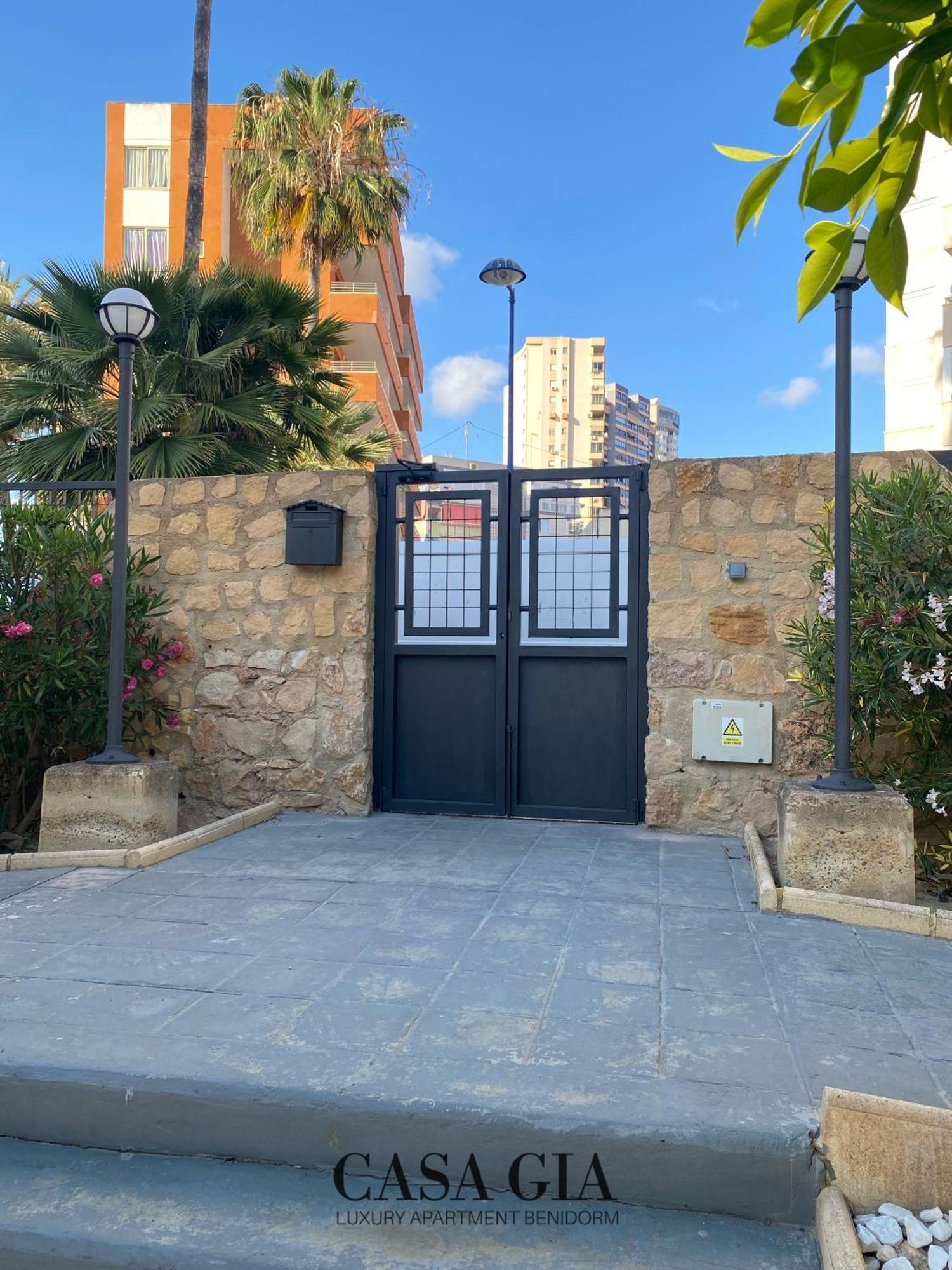 Casa Gia L Luxury Apartment Μπένιντορμ Εξωτερικό φωτογραφία